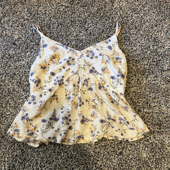 Tops - Cute summer/spring floral tank
